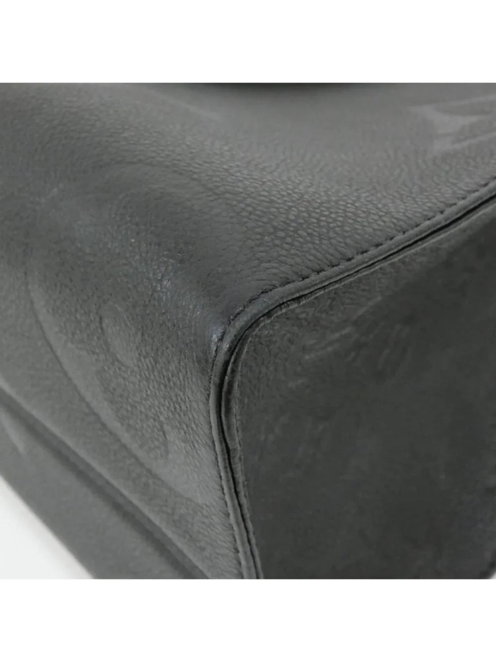 Louis Vuitton Monogram Empreinte On The Go MM